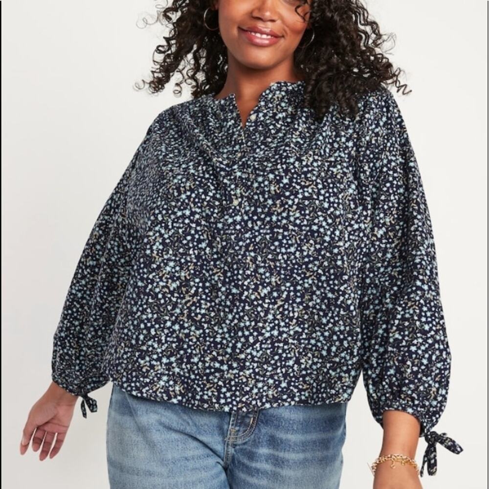 Old Navy Oversized Ditzy Floral Corduroy Tie Sleeve